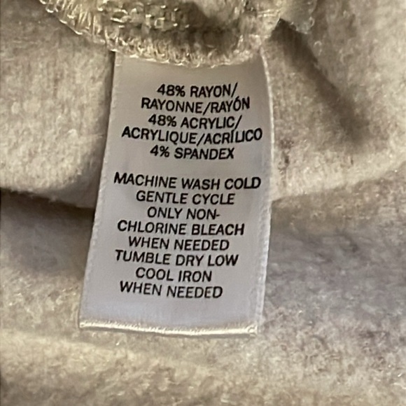 🌹LOU & GREY MOCK NECKED SWEATSHIRT - Picture 6 of 6